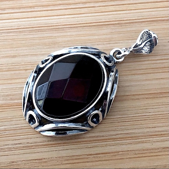 $69 Vintage Polish Estate Cherry Amber Pendant Sterling V-8 925 POLAND - Picture 5 of 7